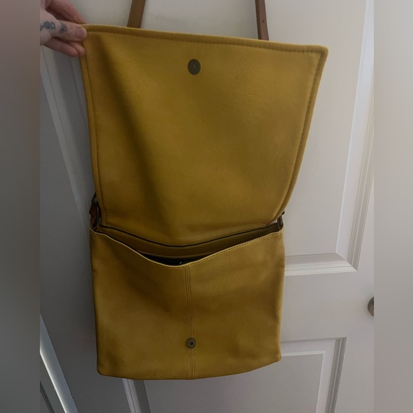 Yellow and Brown vegan leather Shoulder Bag - Picture 4 of 6